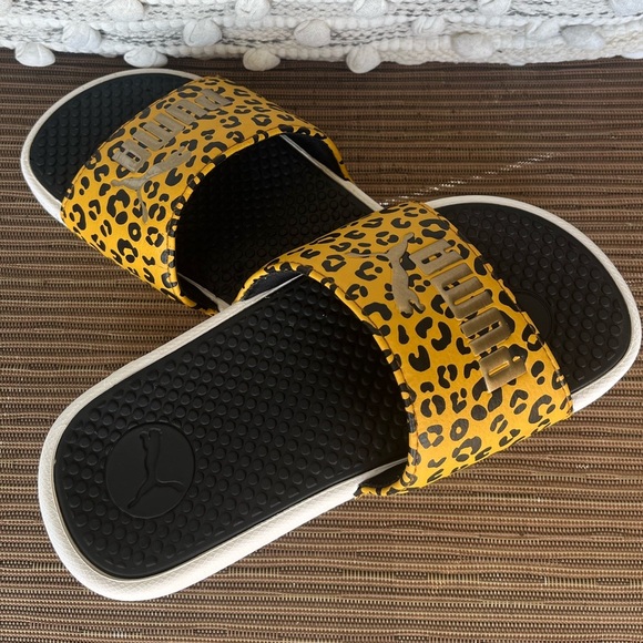 Puma Kids Cool Cat Slides - Gold and Black - Picture 5 of 6